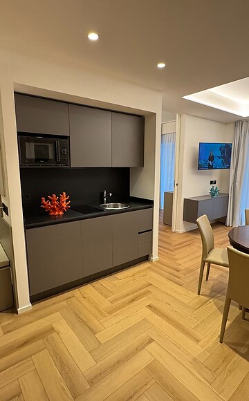 LIFE SUITE