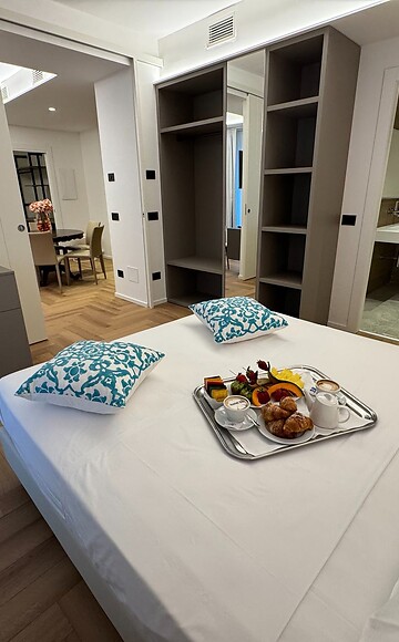 LIFE SUITE