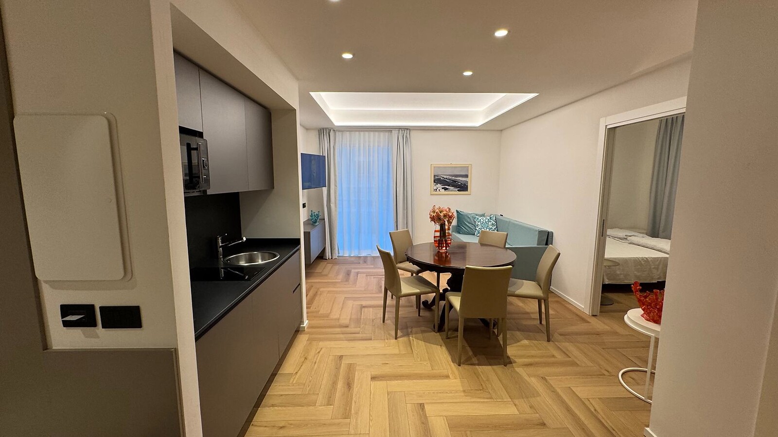 LIFE SUITE